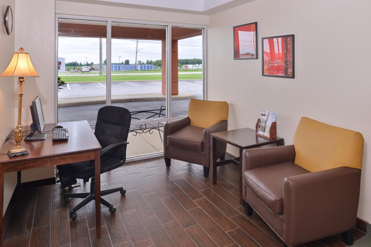 Red Roof Inn Clyde Exterior foto